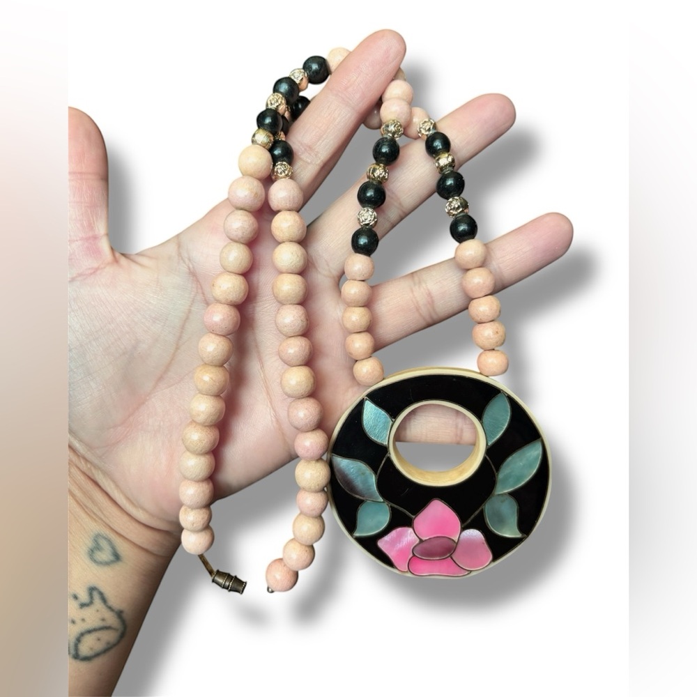 Vintage Floral Shell Inlay Necklace – Lee Sands Style